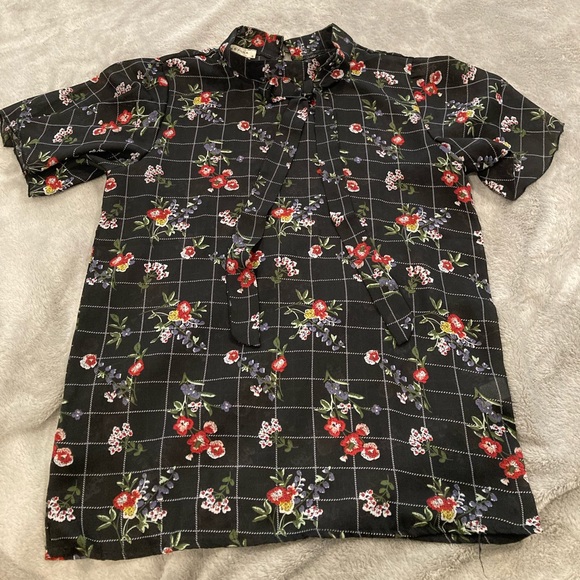 Nice and classy blouse, sz S - Picture 2 of 4